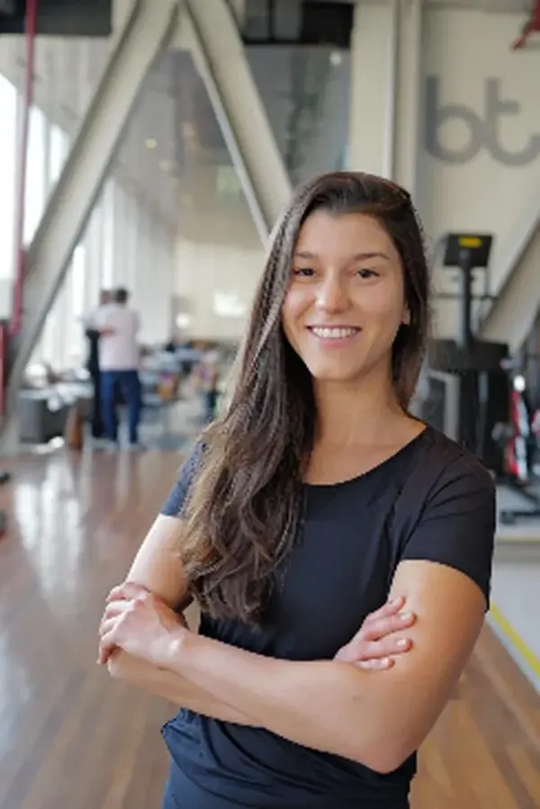 Maria Camila na academia